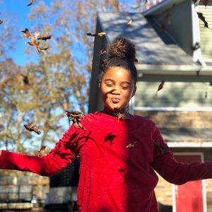 Meet your Posher, Kendra walden the queen